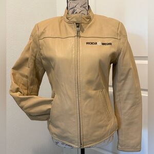 Vintage Rocawear Women's Beige Biker Leather Jacket with Front Zipper